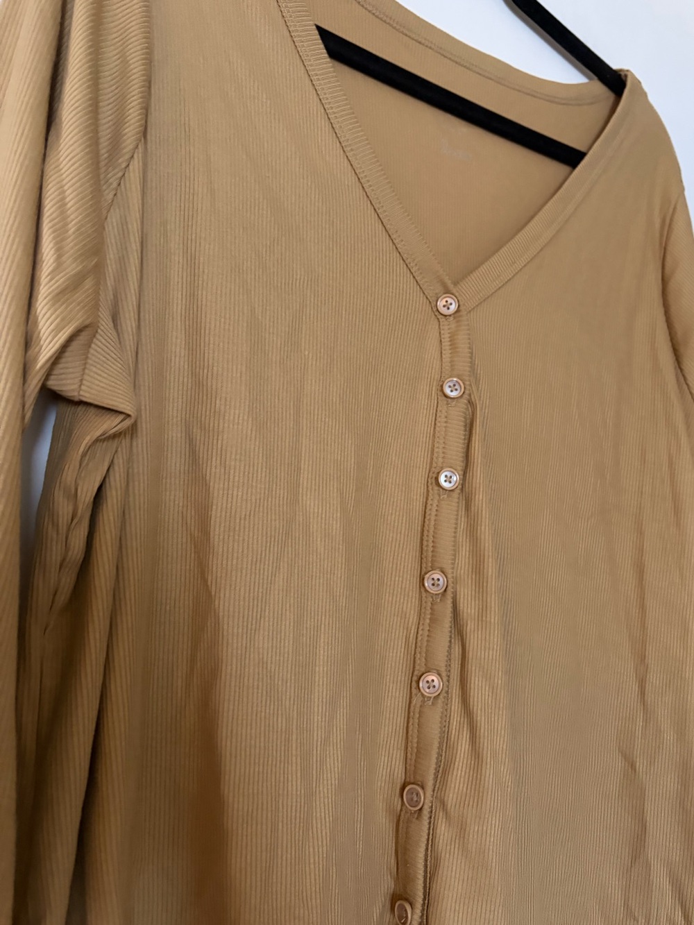 Target Ribbed V-Neck Button-Front Top Tan 1X - Picture 4 of 4